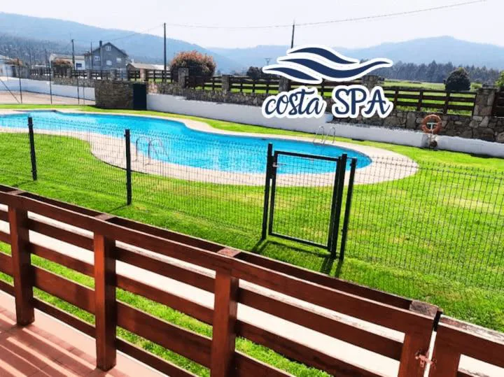 Piscina privada del apartamento vista desde la terraza, Costa SPA Piscinas de lujo, San Miguel de Reinante